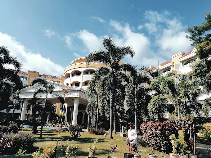 Hotel Janaki Pride